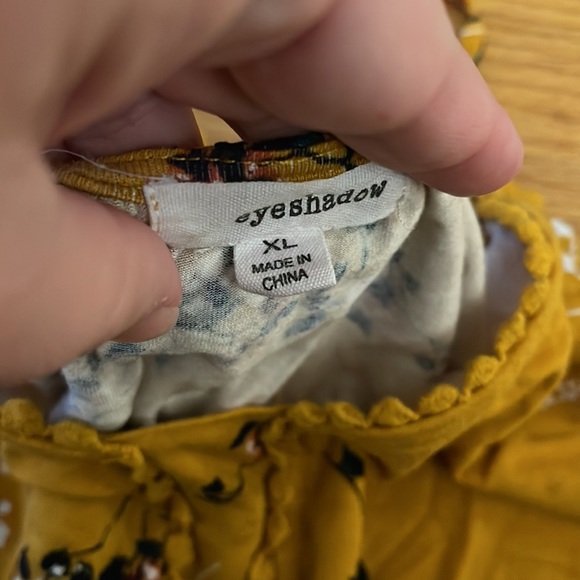 Flowy Tank Top - Picture 2 of 3